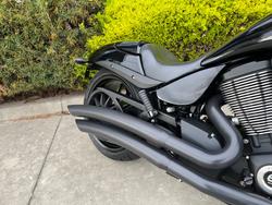 2016 VICTORY HAMMER 8-BALL Solid Black INT