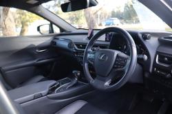 2021 Lexus
UX UX250h Luxury
