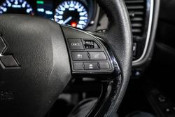 2021 Mitsubishi
Outlander LS