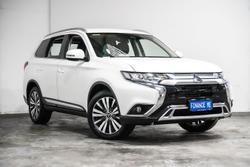 2021 Mitsubishi
Outlander LS
