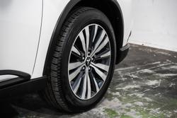 2021 Mitsubishi
Outlander LS