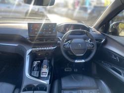 2022 Peugeot
5008 GT Sport