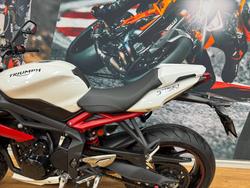 2016 Triumph STREET TRIPLE R WHITE