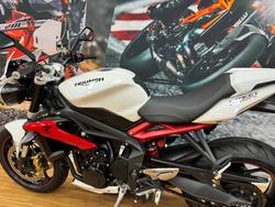 2016 Triumph STREET TRIPLE R WHITE