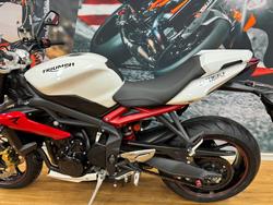 2016 Triumph STREET TRIPLE R WHITE