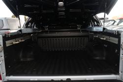 2022 Nissan
                Navara PRO-4X