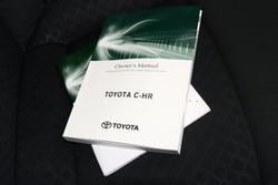 2023 Toyota
C-HR GXL