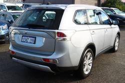 2014 Mitsubishi
Outlander ES