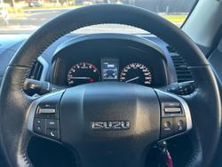2013 Isuzu D-MAX LS High Ride MY12 4x2 Garnet Red
