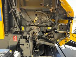 2006 New Holland Br750a