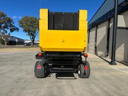 2006 New Holland Br750a