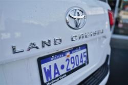 2022 Toyota
Landcruiser LC300 3.3L V6 DSL VX 7 Seats