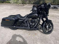 Harley-Davidson Street Glide ST 117 (flhxst)