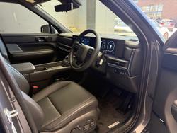 2025 Hyundai
Santa Fe Hybrid Calligraphy