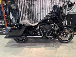 Harley-Davidson FLHX Street Glide (117)