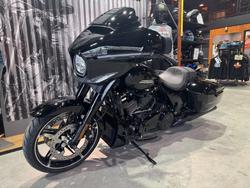 2025 Harley-davidson FLHX STREET GLIDE (117) Vivid Black