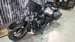 2025 Harley-davidson FLHC HERITAGE CLASSIC 117 Vivid Black