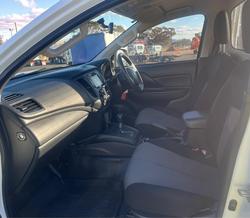 2019 Mitsubishi
Triton GLX