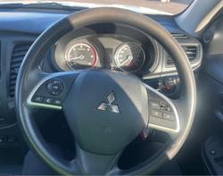 2019 Mitsubishi
Triton GLX
