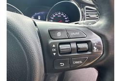 2016 Kia
Carnival SLi