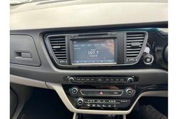 2016 Kia
Carnival SLi