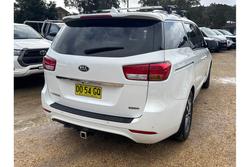 2016 Kia
Carnival SLi