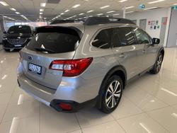 2020 Subaru
Outback 2.5i Premium