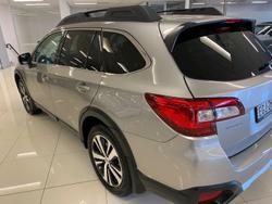 2020 Subaru
Outback 2.5i Premium