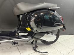 2022 VESPA GTS 300 SUPER SPORT Black