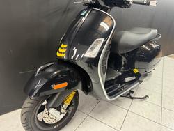 2022 VESPA GTS 300 SUPER SPORT Black