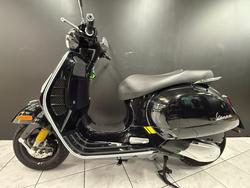 2022 VESPA GTS 300 SUPER SPORT Black