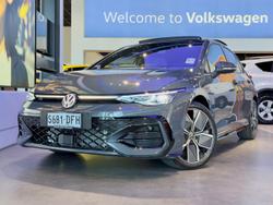 2025 Volkswagen
Golf 110TSI R-Line