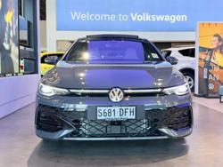2025 Volkswagen
Golf 110TSI R-Line