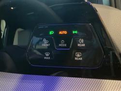 2025 Volkswagen
Golf 110TSI R-Line