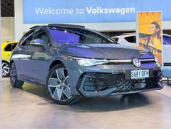2025 Volkswagen
Golf 110TSI R-Line