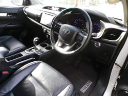 2019 Toyota Hilux SR5