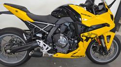 2025 Suzuki GSX-8R (GSX800FRQ) Yellow