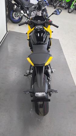 2025 Suzuki GSX-8R (GSX800FRQ) Yellow