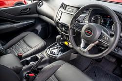 2025 Nissan
Navara PRO-4X
