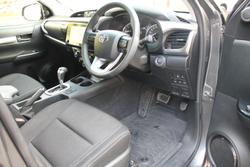 2023 Toyota
Hilux SR5