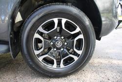 2023 Toyota
Hilux SR5