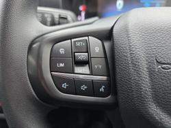 2024 Ford
Everest Ambiente