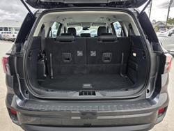2024 Ford
Everest Ambiente