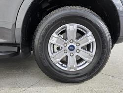 2024 Ford
Everest Ambiente