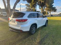 2019 Toyota
                Kluger GXL
