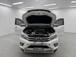 2017 Toyota Hilux SR5 GUN126R 4X4 Dual Range Crystal Pearl