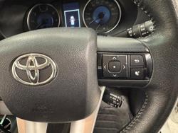 2017 Toyota Hilux SR5 GUN126R 4X4 Dual Range Crystal Pearl