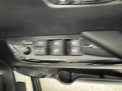 2017 Toyota Hilux SR5 GUN126R 4X4 Dual Range Crystal Pearl