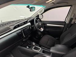 2017 Toyota Hilux SR5 GUN126R 4X4 Dual Range Crystal Pearl