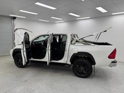 2017 Toyota Hilux SR5 GUN126R 4X4 Dual Range Crystal Pearl